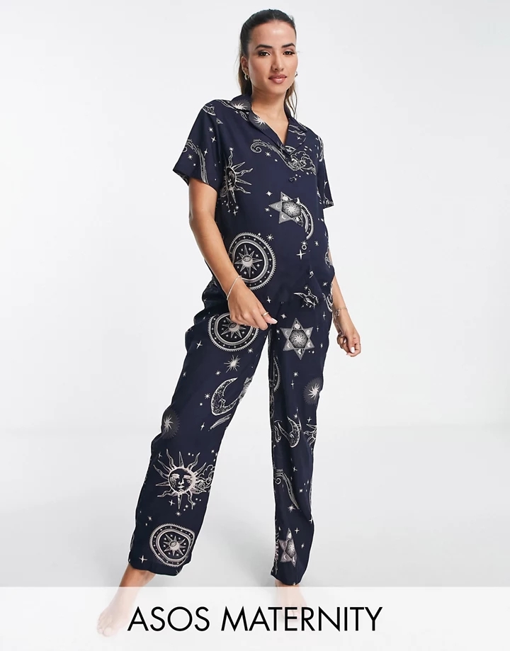 Pijama azul marino de camisa y pantalones con diseño de horóscopo de modal de DESIGN Maternity Azul marino 0BBrIayd