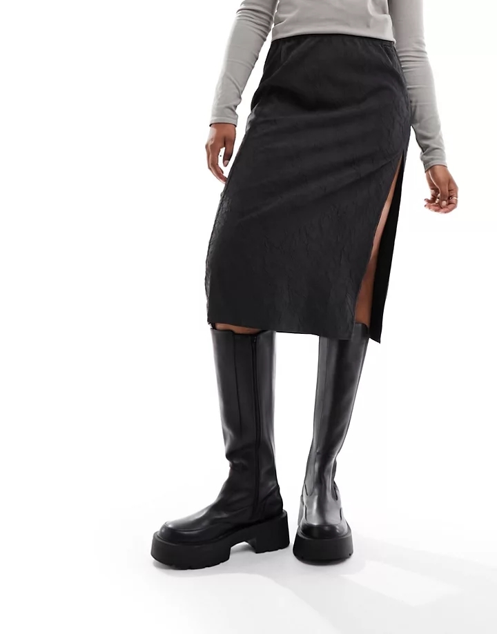 Falda midi gris oscuro con abertura lateral de tejido r