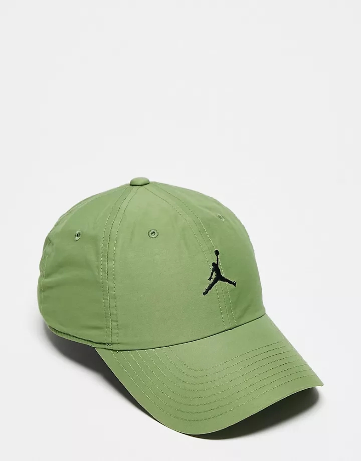 Gorra verde oliva con logo Jumpman de Jordan Caqui 1hb8g6jb