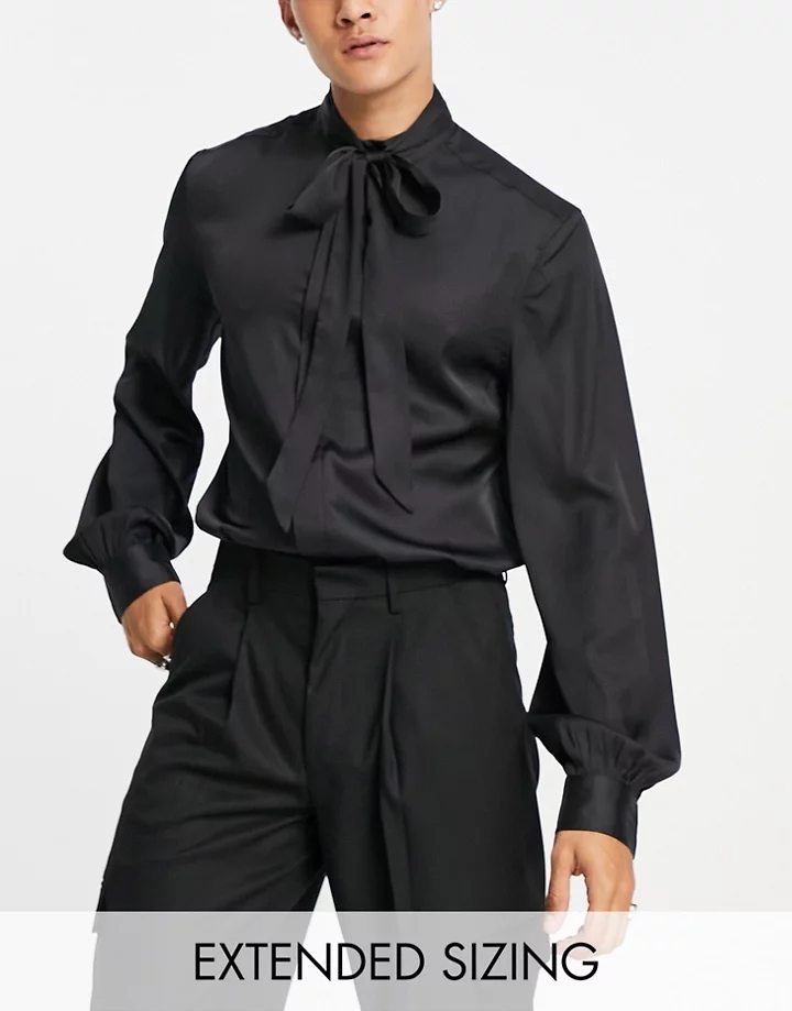 Camisa con lazada en el cuello y mangas voluminosas de estilo blusón de satén de DESIGN Negro 223MVFei