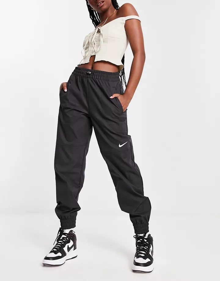 Pantalones negros cargo con logo de Nike Negro 25Z2Oed9