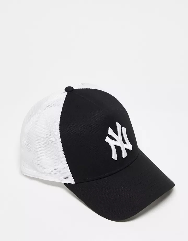 Gorra de camionero negra de los New York Yankees Clean 