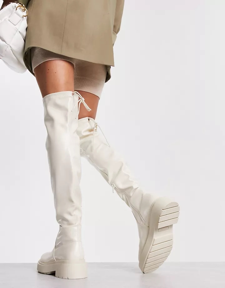Botas color crema por encima de la rodilla con suela plana y gruesa de tejido elástico de New Look Crema 6daT34lW