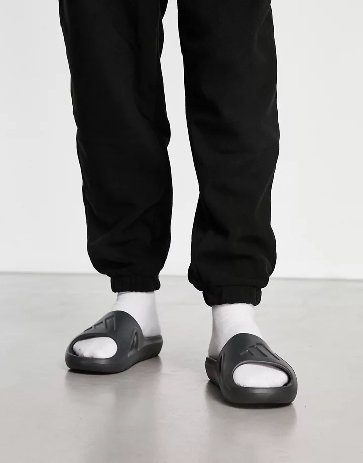 Sandalias negro neutro Adicane de adidas Training Negro 6sFo1B6X