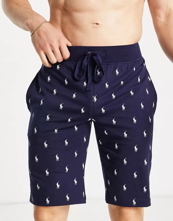 Pantalones cortos confort en azul marino con estampado 