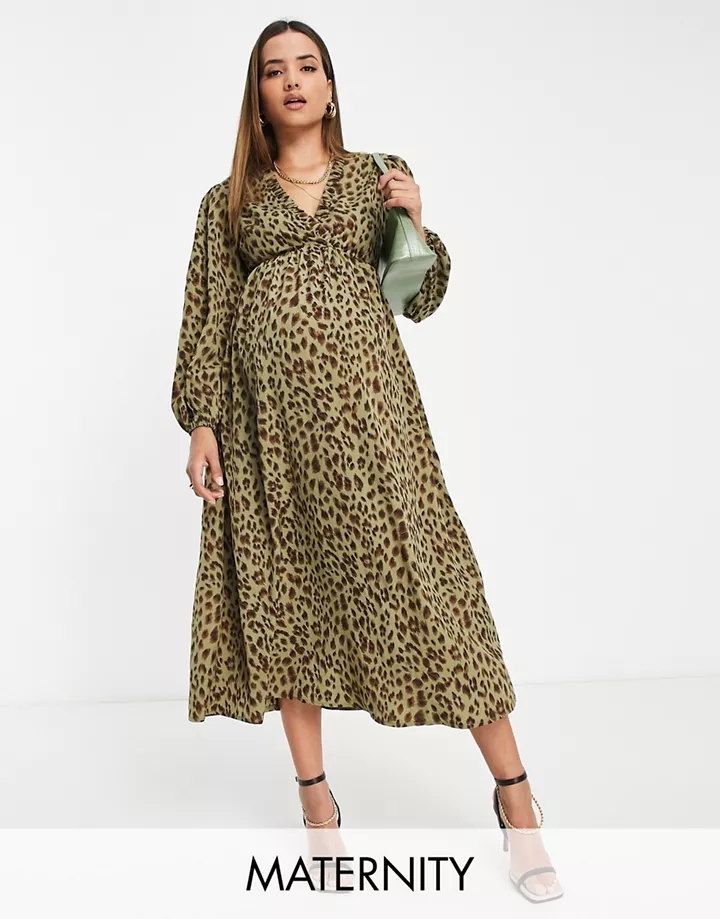 Vestido semilargo caqui amplio con estampado de leopard