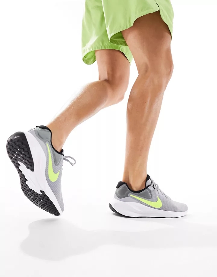 Zapatillas de deporte gris y neón Revolution 7 de Nike Gris claro 7lqZRNuS
