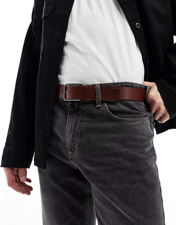 Cinturón marrón oscuro de 35 mm con acabado encerado granulado de Calvin Klein Tostado oscuro 8PM9wLGK