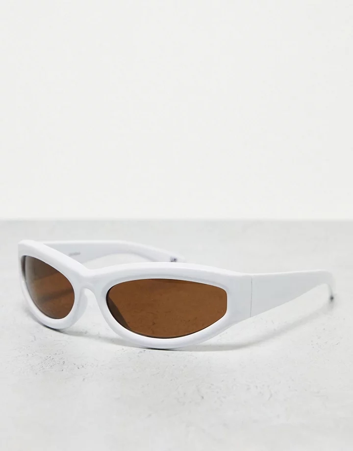 Gafas de sol blancas de estilo visor envolvente con detalle biselado de DESIGN Blanco 9Jae5370