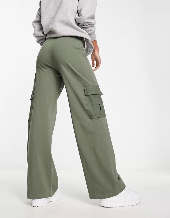 Pantalones cargo verde militar de Urban Revivo Verde militar 9OO4PxZY