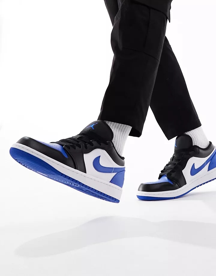 Zapatillas de deporte bajas azul real, blancas y negras Air Jordan 1 Low de Jordan Azul medio 9SG2MTRK