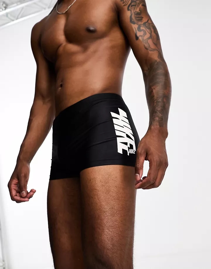 Slips de baño negros ajustados de alto rendimiento con estampado gráfico de Nike Swimming Negro 9nZ4zCte