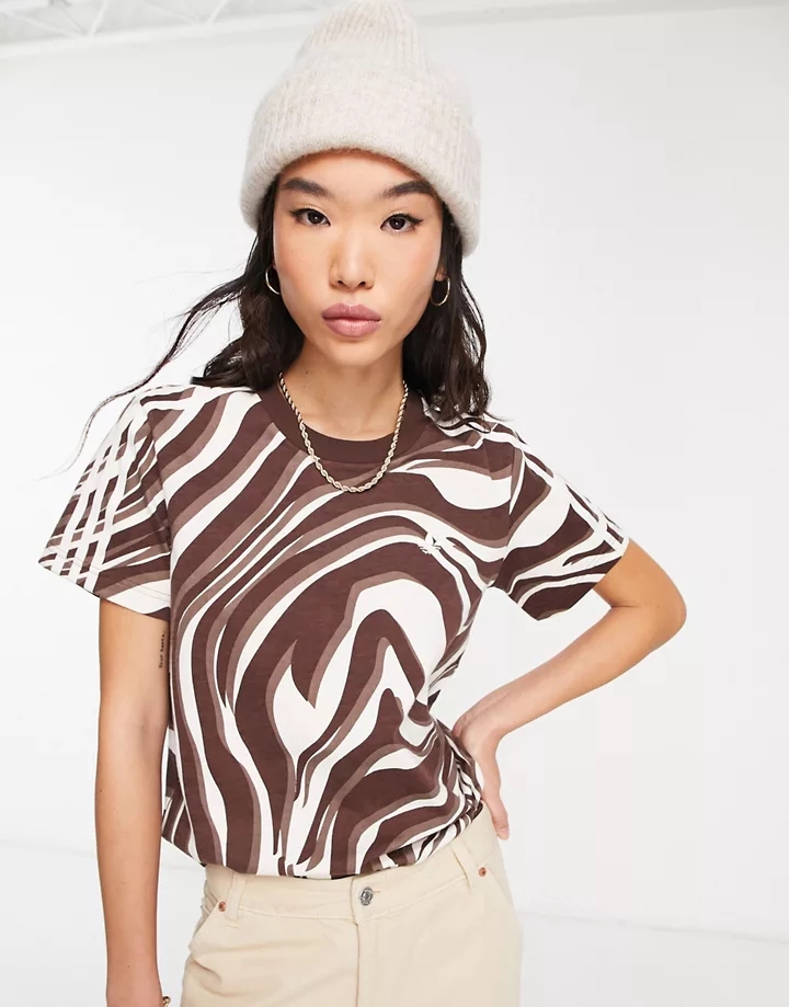 Camiseta marrón y beis con estampado de cebra y tres rayas Animal Abstract de adidas Originals Marrón A193tQ4J