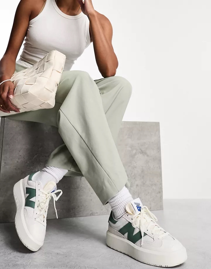 Zapatillas deportivas blancas y verdes CT302 de New Bal