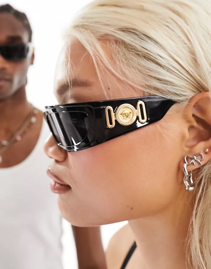 Gafas de sol negras de estilo visor con diseño envolvente de Versace Negro Ae2BI1w9