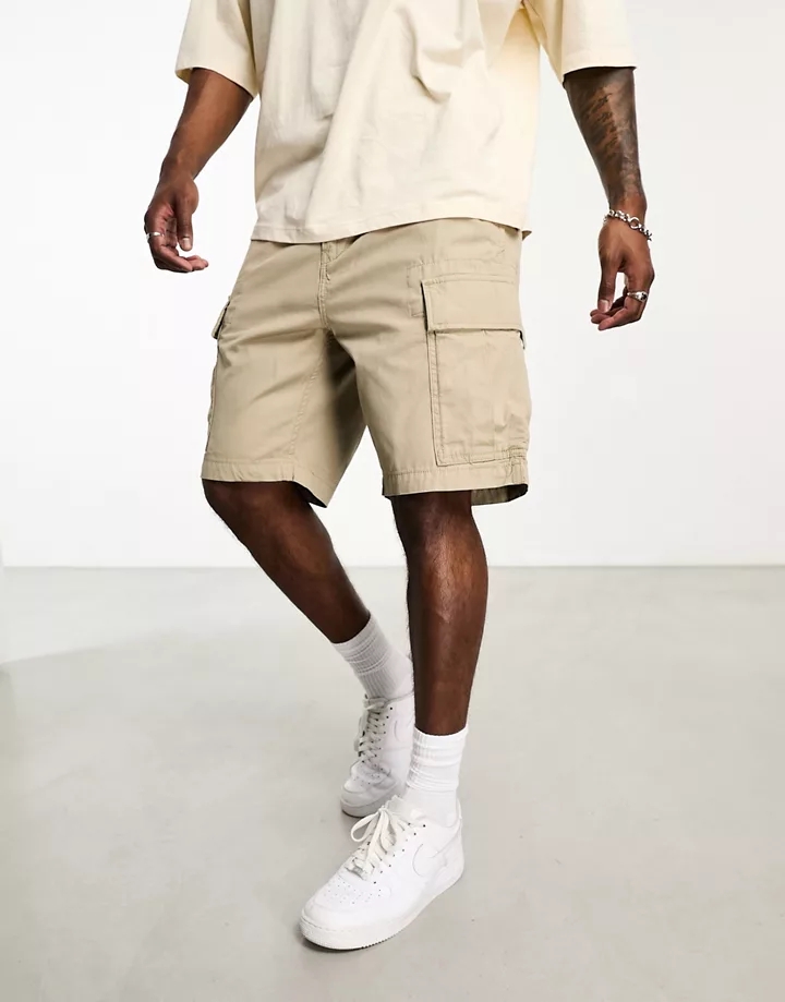 Pantalones cortos cargo color crema con bolsillos Carri