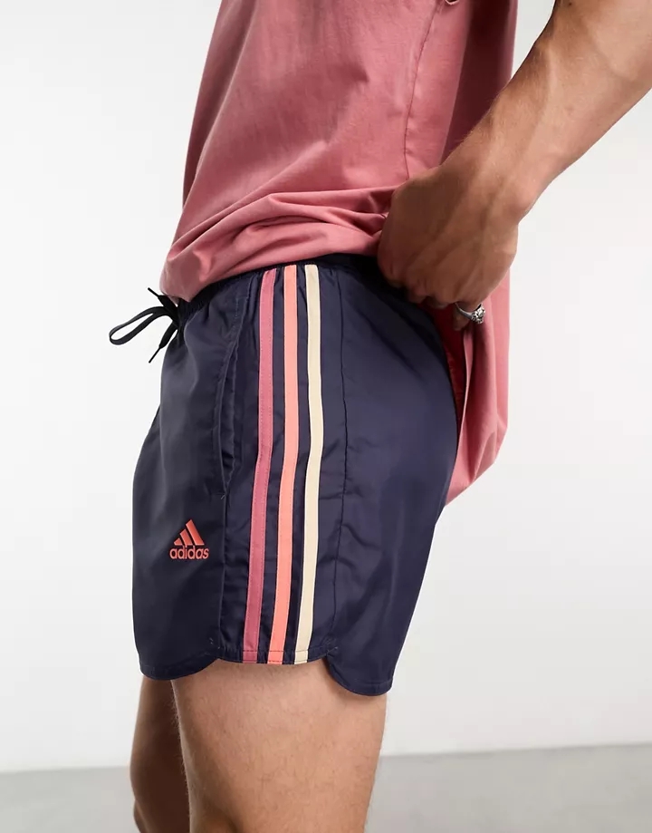Pantalones cortos azul marino con diseño de 3 rayas de 