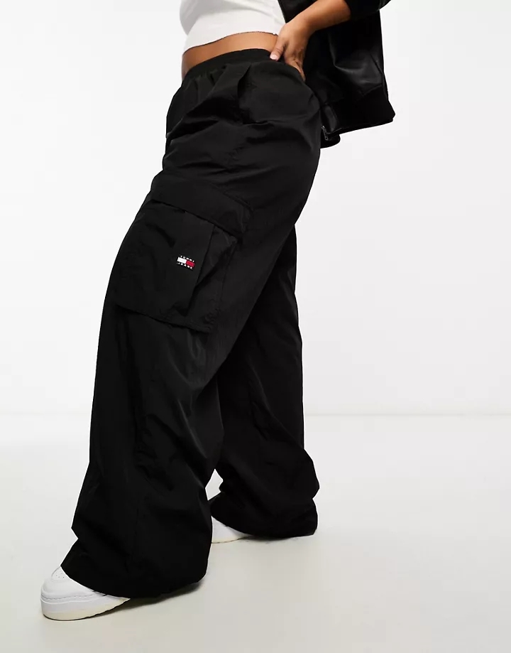 Pantalones negros cargo de talle alto y pernera ancha Claire de Tommy Jeans Plus Negro aGiAmIaO